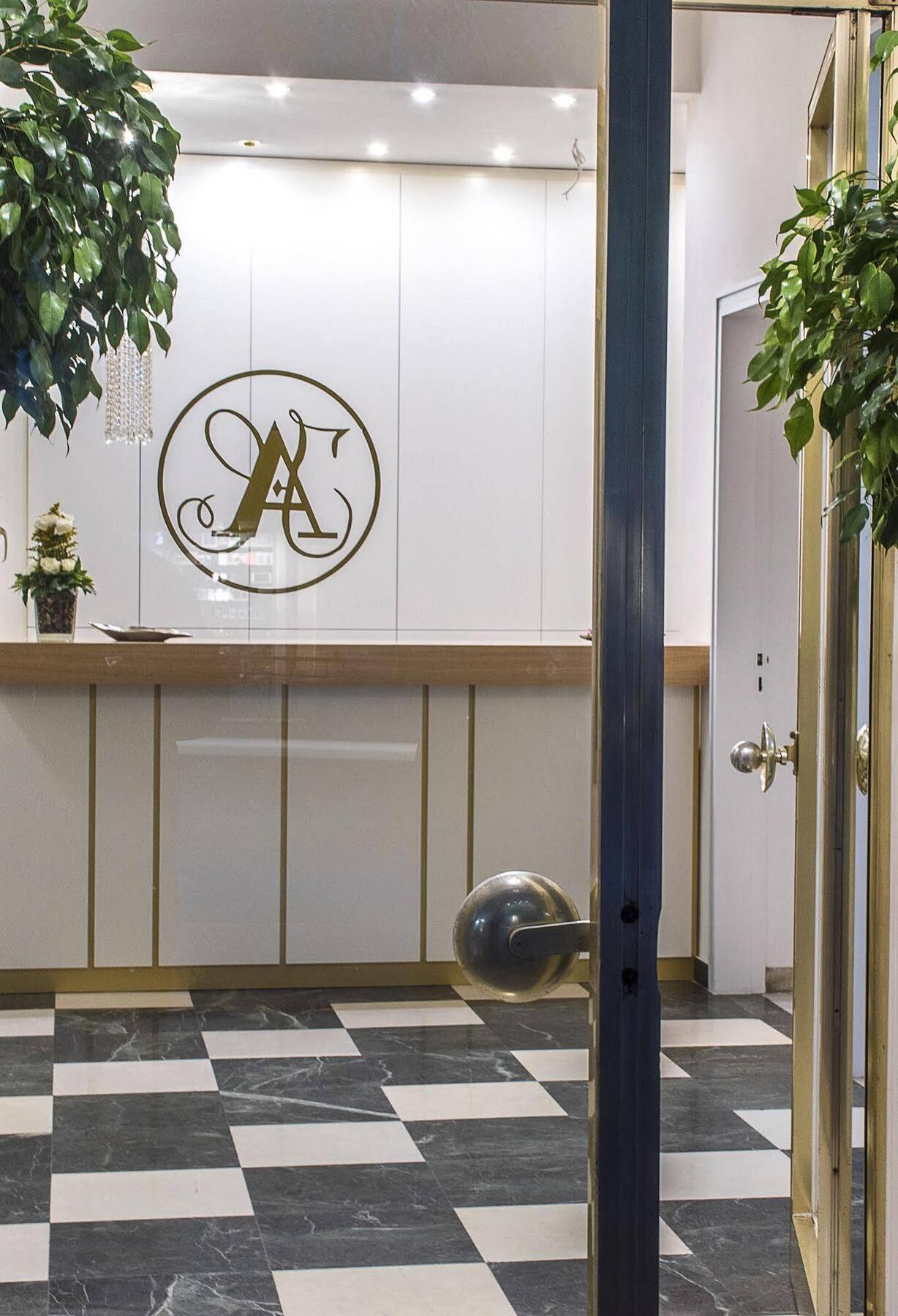 Hotel Ares 2*